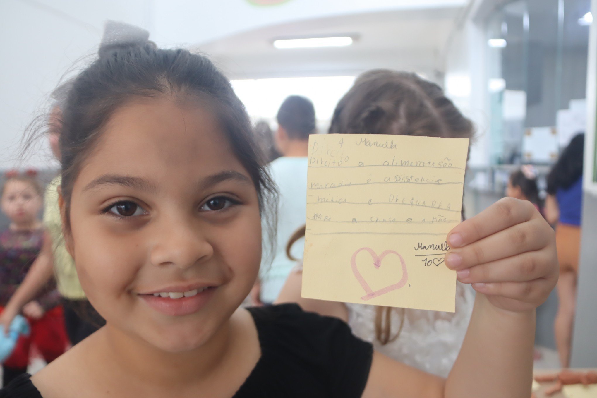 Dia das CrianÃ§as na Escola JoÃ£o Goulart - crianÃ§as do 4Âº ano fizeram trabalho em argila