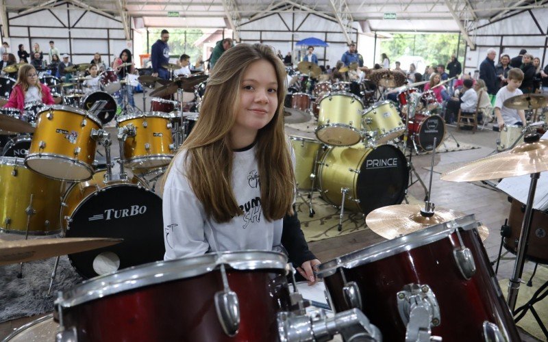 Mariana Zini Rodrigues, 14, foi a primeira aluna do professor  | Jornal NH