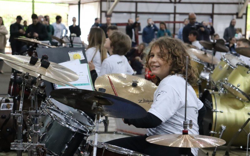 Encontro de bateristas kids reuniu cerca de 30 crianças  | Jornal NH