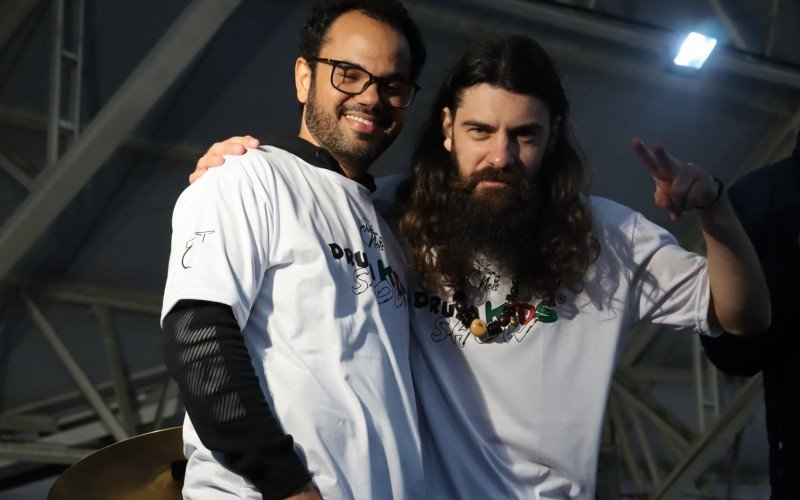 Leonor JÃºnior (esquerda) e Willian Neis 