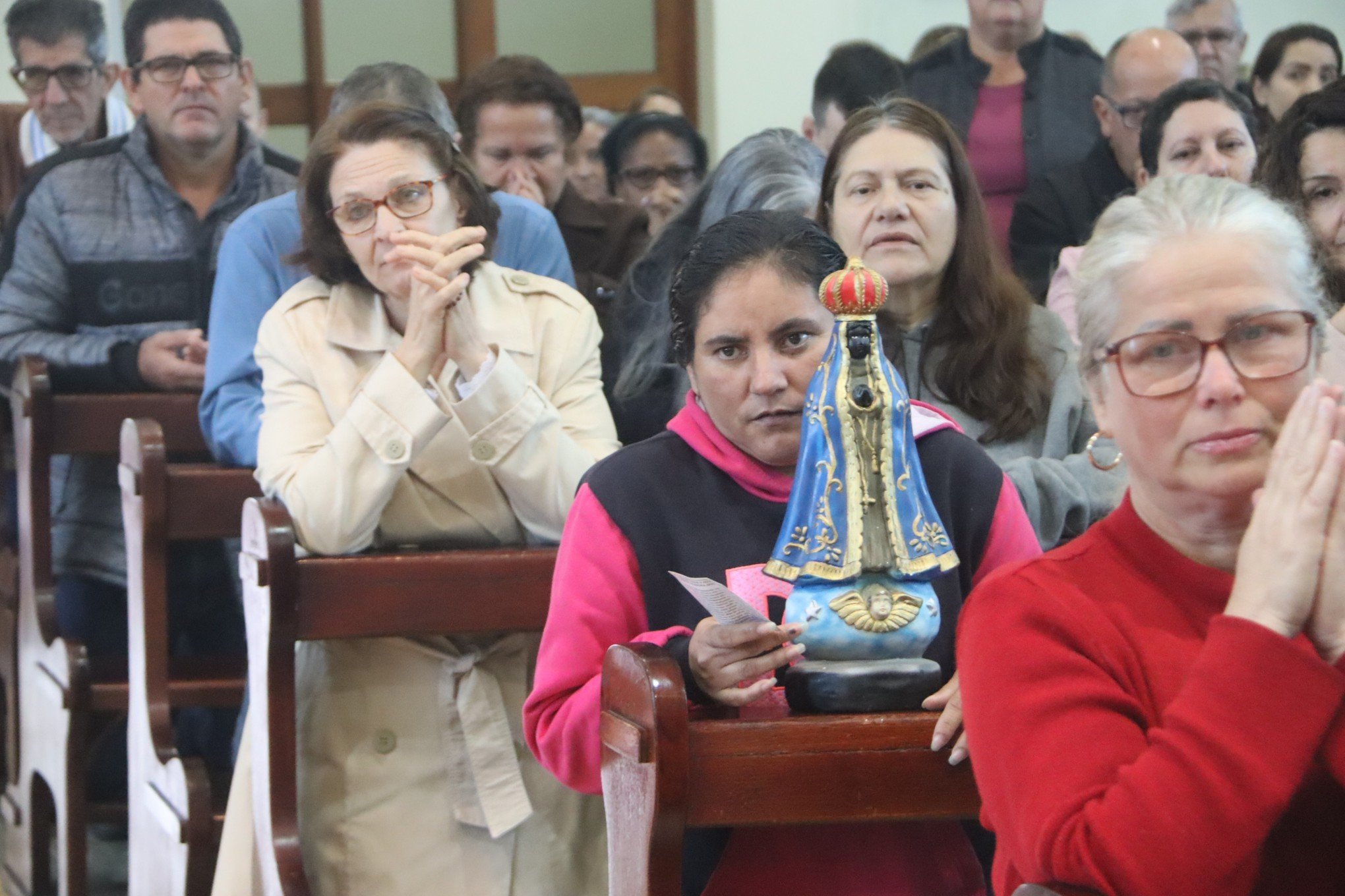 Missa Ã  Nossa Senhora Aparecida na parÃ³quia de mesmo nome, no bairro Scharlau - Roseli Carvalho