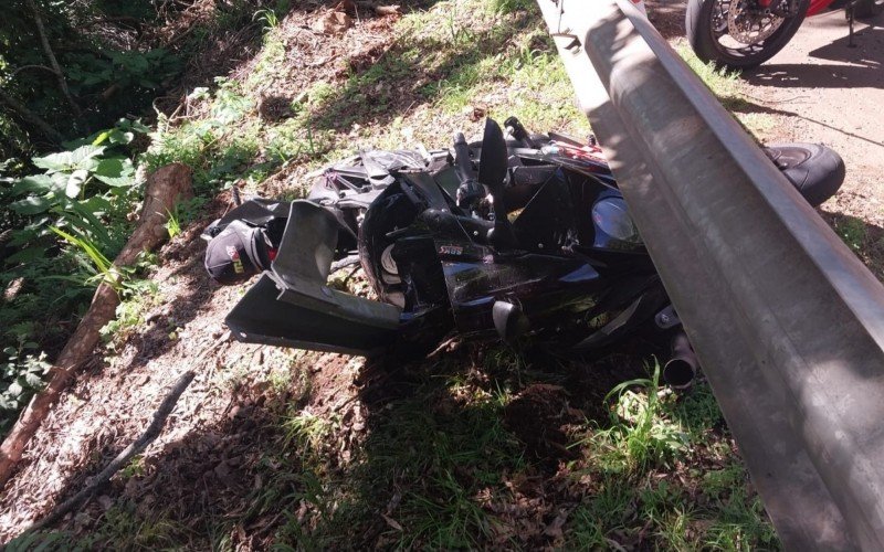 BR-116: Colisão entre motos de Sapiranga e Caxias do Sul mata uma pessoa e deixa outra ferida em Morro Reuter | Jornal NH