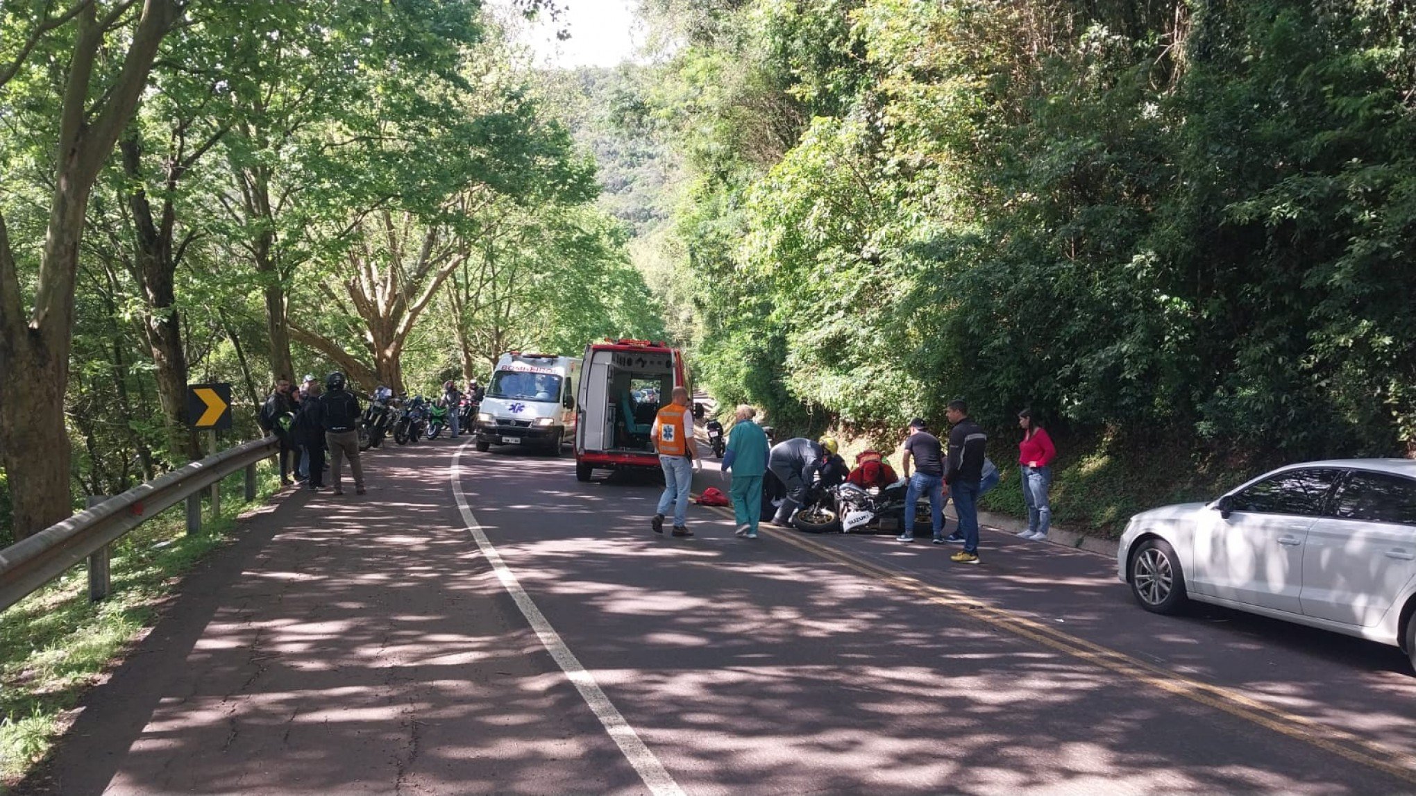 BR-116: Colisão entre motos de Sapiranga e Caxias do Sul mata uma pessoa e deixa outra ferida em Morro Reuter