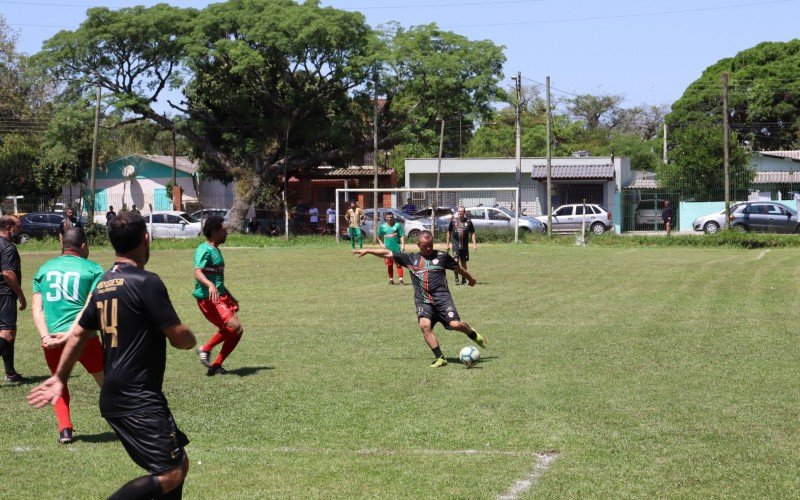 Lances da partida entre Portuguesa 1 x 2 RondÃ´nia, pela categoria 40+ do Campeonato Municipal de Futebol de Campo de Novo Hamburgo