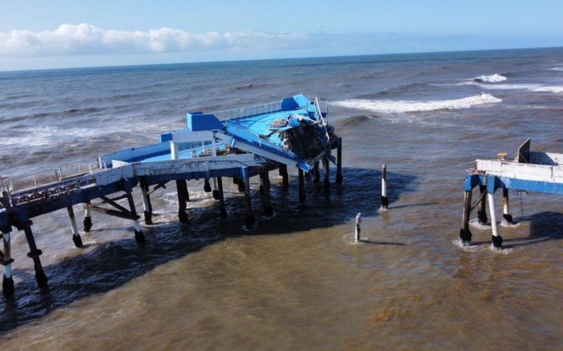 Parte da Plataforma Mar&iacute;tima de Atl&acirc;ntida desaba em Xangri-l&aacute;