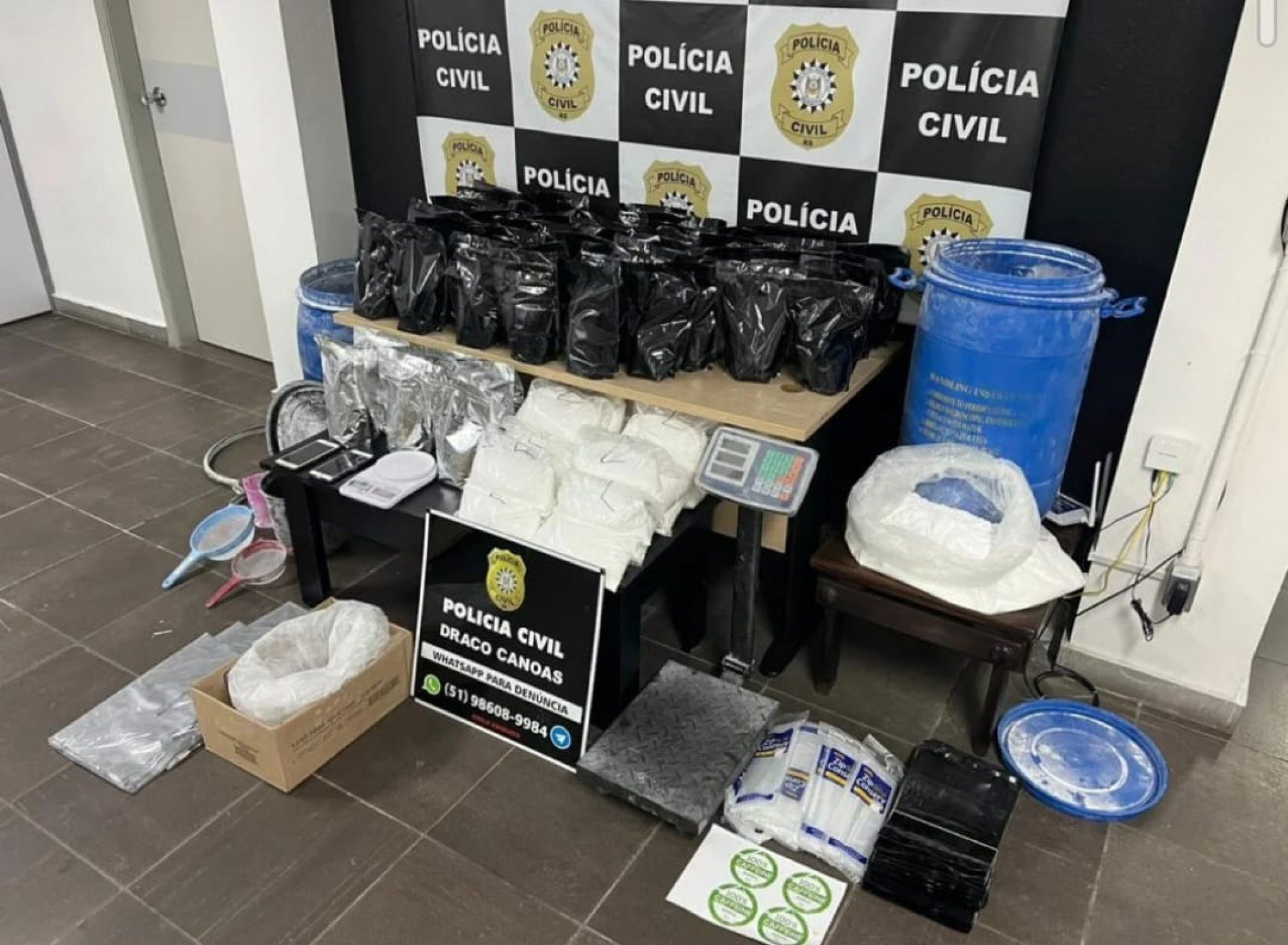 Polícia Civil prende casal que usava apartamento como laboratório de drogas em Canoas