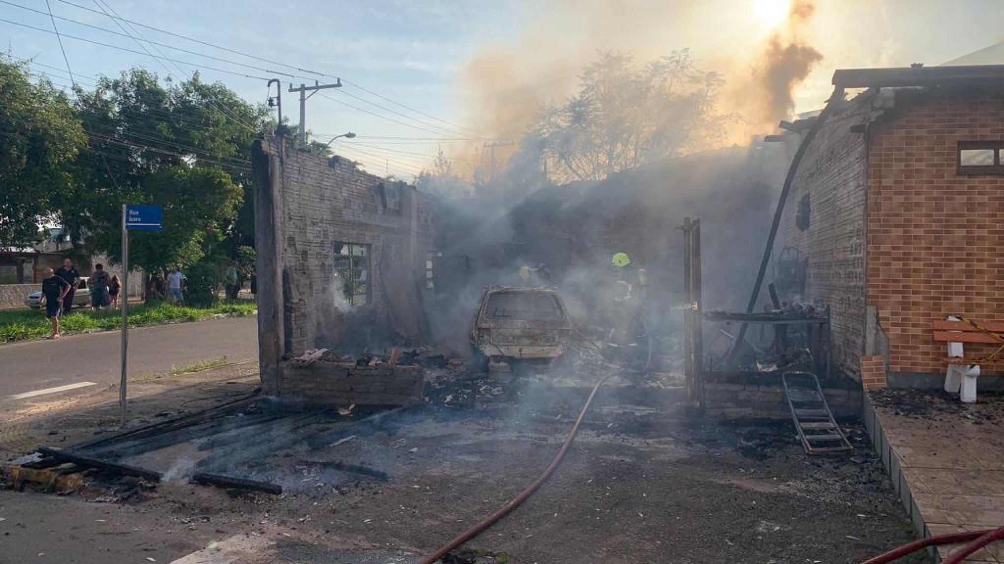 Incêndio destruiu mecânica do bairro Canudos | Jornal NH