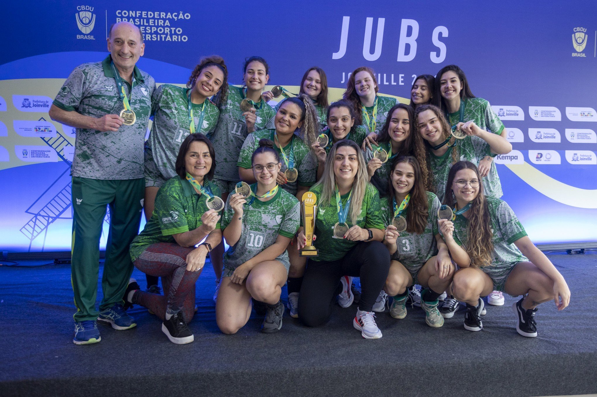 Equipe de handebol da região conquista primeiro título nacional de sua história