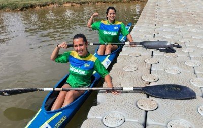 A dupla Giovana e Rauany durante o Sul-Americano da modalidade