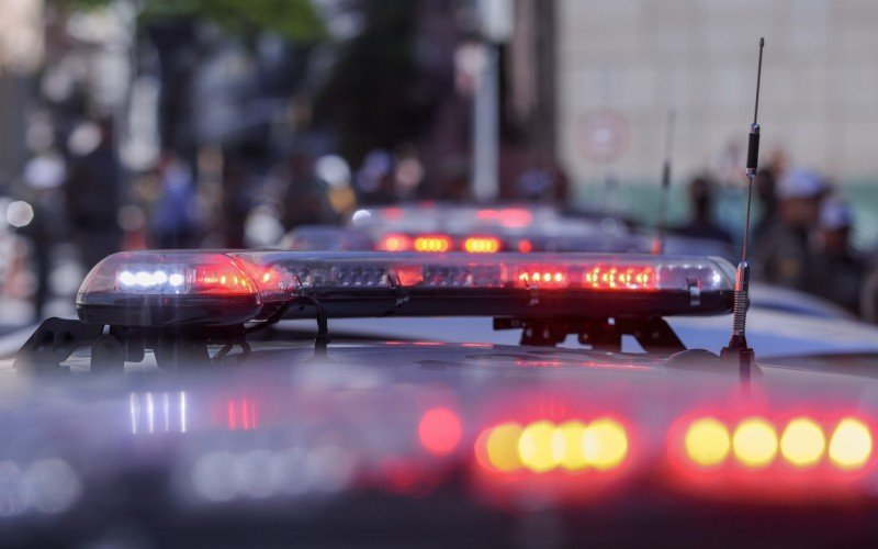 Dois homens foram baleados em ataque a tiros neste sábado em Porto Alegre | abc+