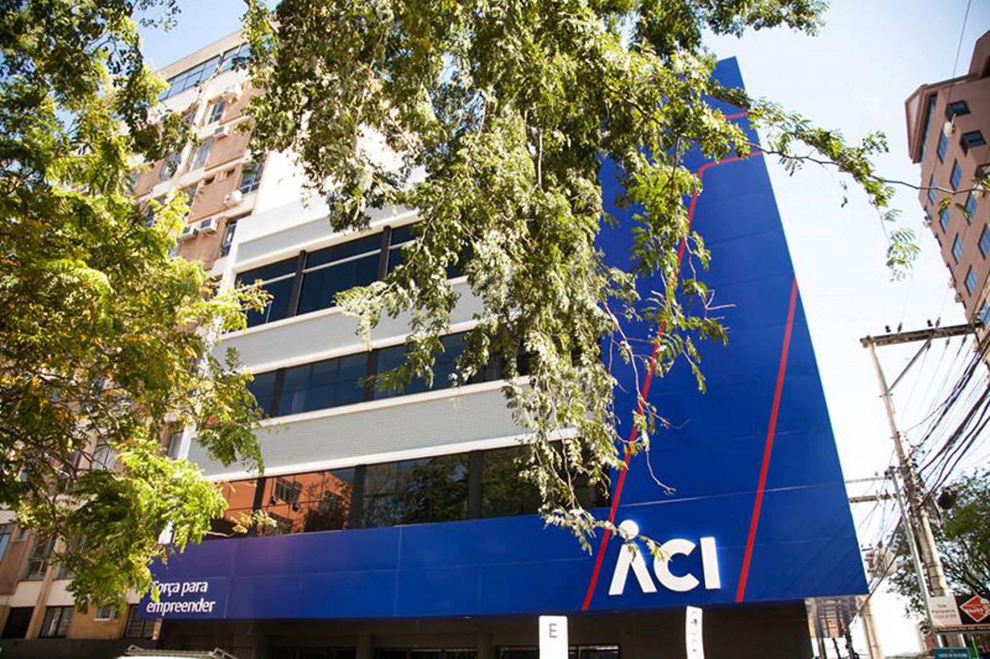 "Precisamos manter a esperança": ACI confirma agenda no consulado americano após anúncio de tarifaço de Donald Trump