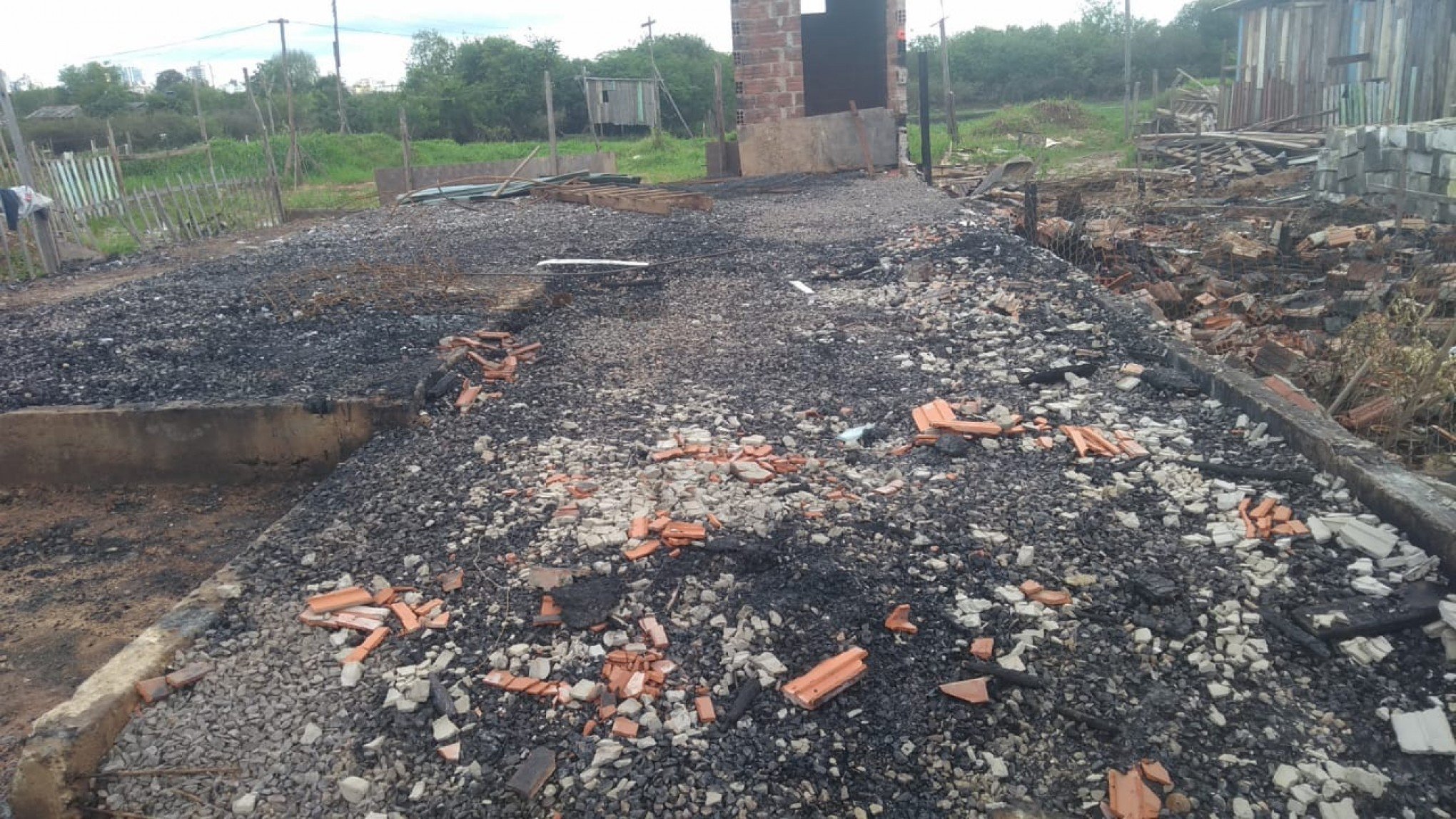 Casa de Sandro foi destruÃ­da por incÃªndio no dia 6 de outubro