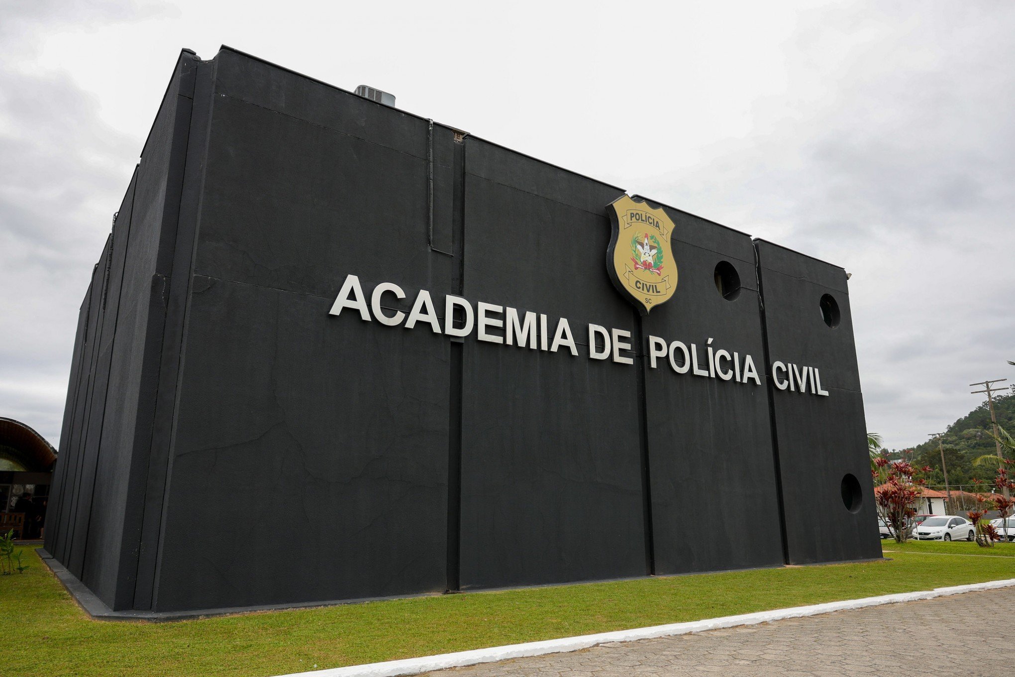 CONCURSO PÚBLICO: Polícia Civil abre seleção para preencher 60 vagas; salário chega a R$ 22,8 mil