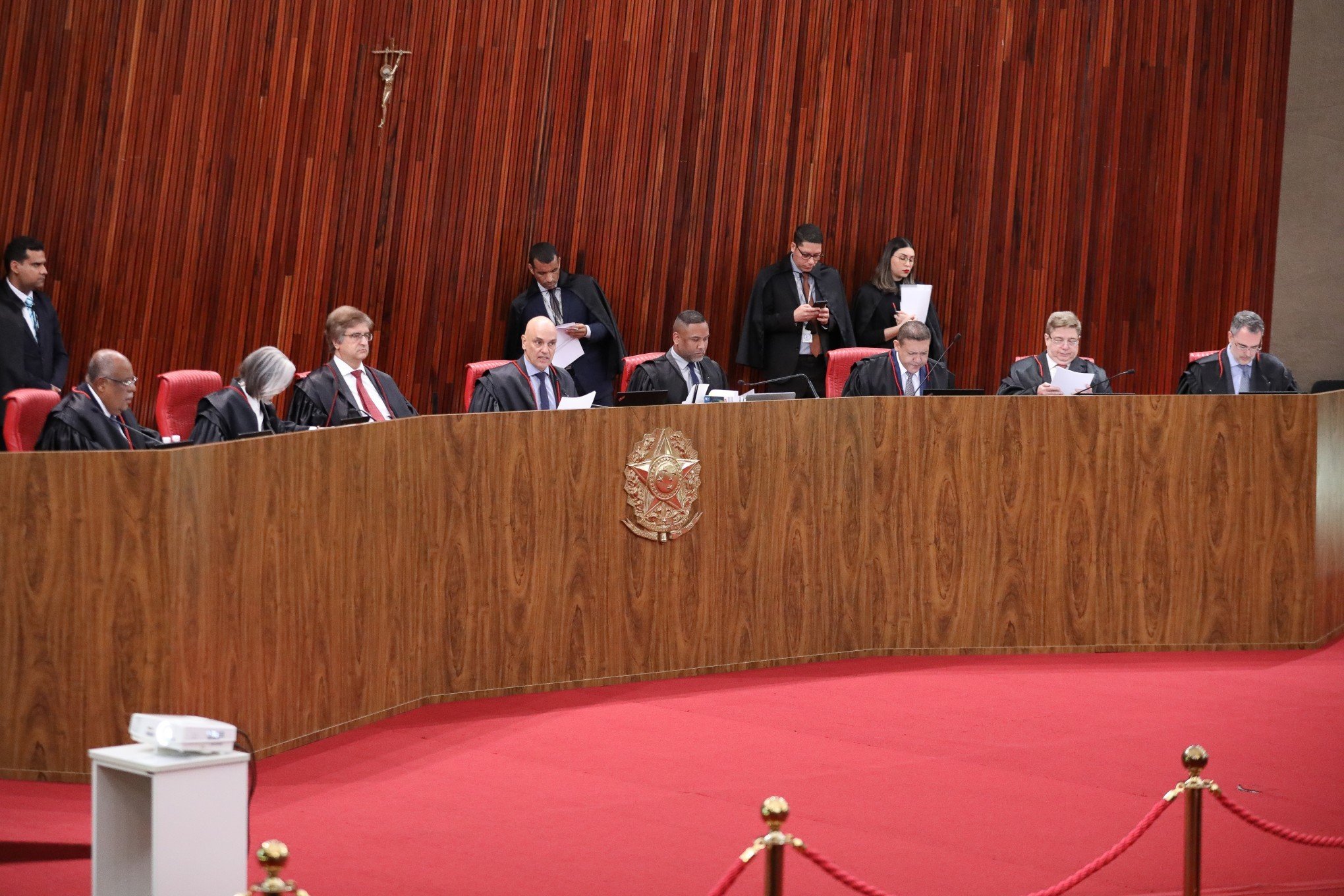 TSE rejeita três ações que pediam nova inelegibilidade de Bolsonaro; veja processos ainda pendentes