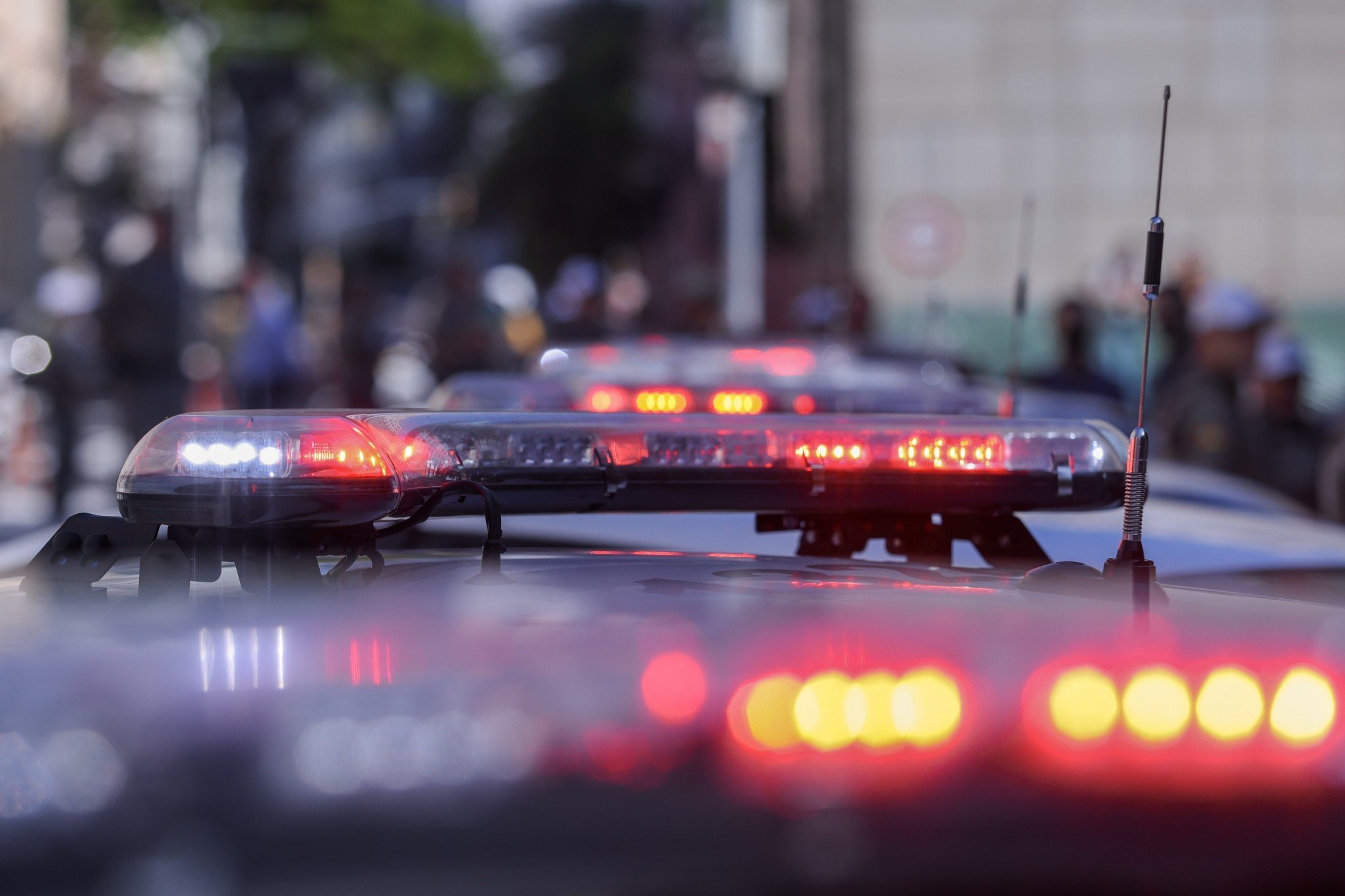 Dois homens ficam feridos após ataques a tiros em bairro de Porto Alegre