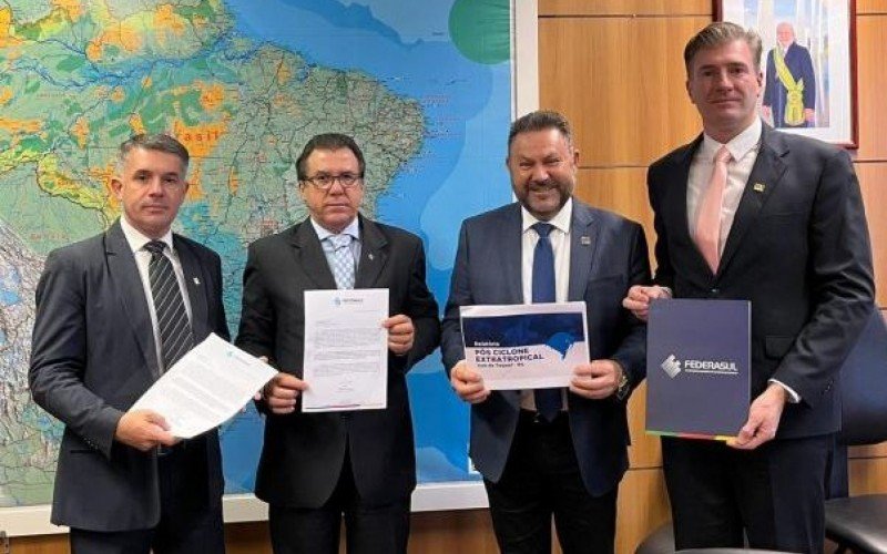 Maneco, Marinho, Schneider e Leuck: suspensão do recolhimento do FGTS | Jornal NH
