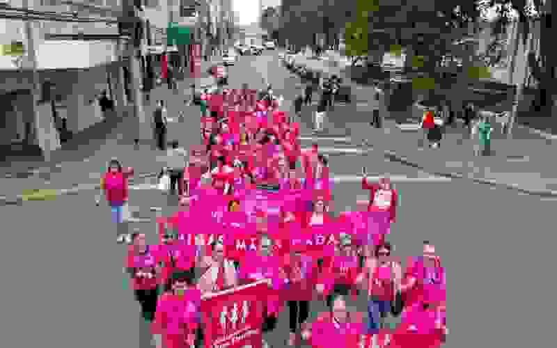 13ª Caminhada do Outubro Rosa ocorreu na manhã desta quarta-feira em Novo Hamburgo | Jornal NH