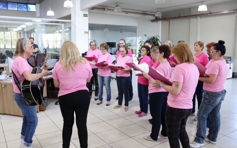 Liga Feminina de Combate ao Câncer de Novo Hamburgo anima tarde de colaboradores do Grupo Sinos | Jornal NH