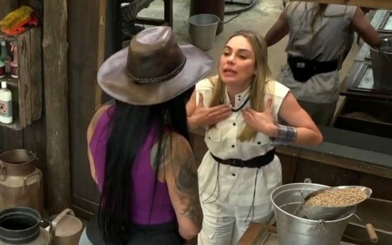 Raquel Sheherazade foi expulsa da Fazenda 15 após encostar a mão no rosto da influenciadora Jenny Miranda | Jornal NH