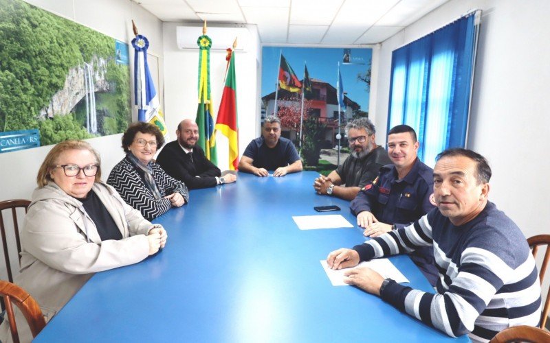 Reunião entre Câmara de Canela e Corpo de Bombeiros para solicitação de recursos