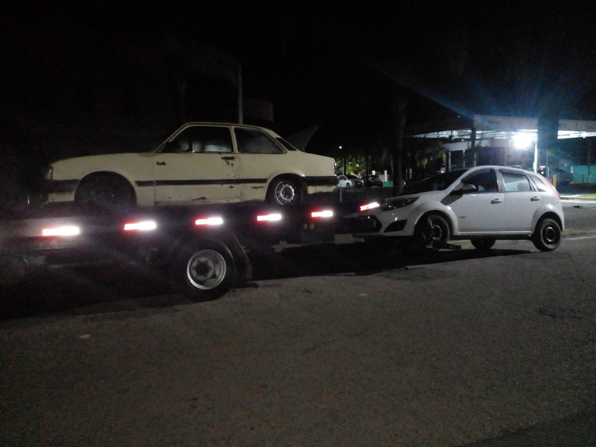 Três homens são presos com carro roubado em São Leopoldo