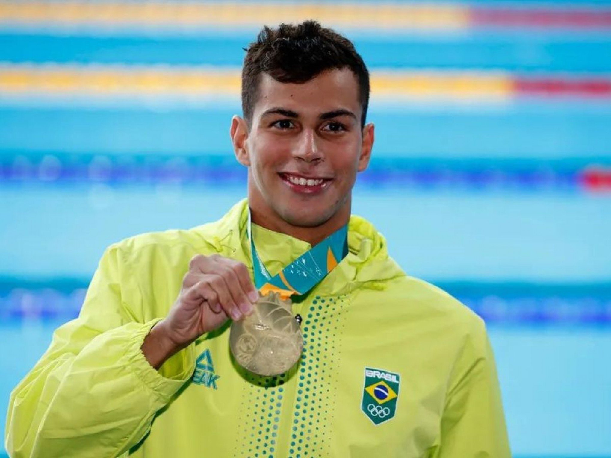 Brasil ganha 2 ouros e fecha o 1º dia da natação no Pan com 6 medalhas; Rabelo brilha no skate