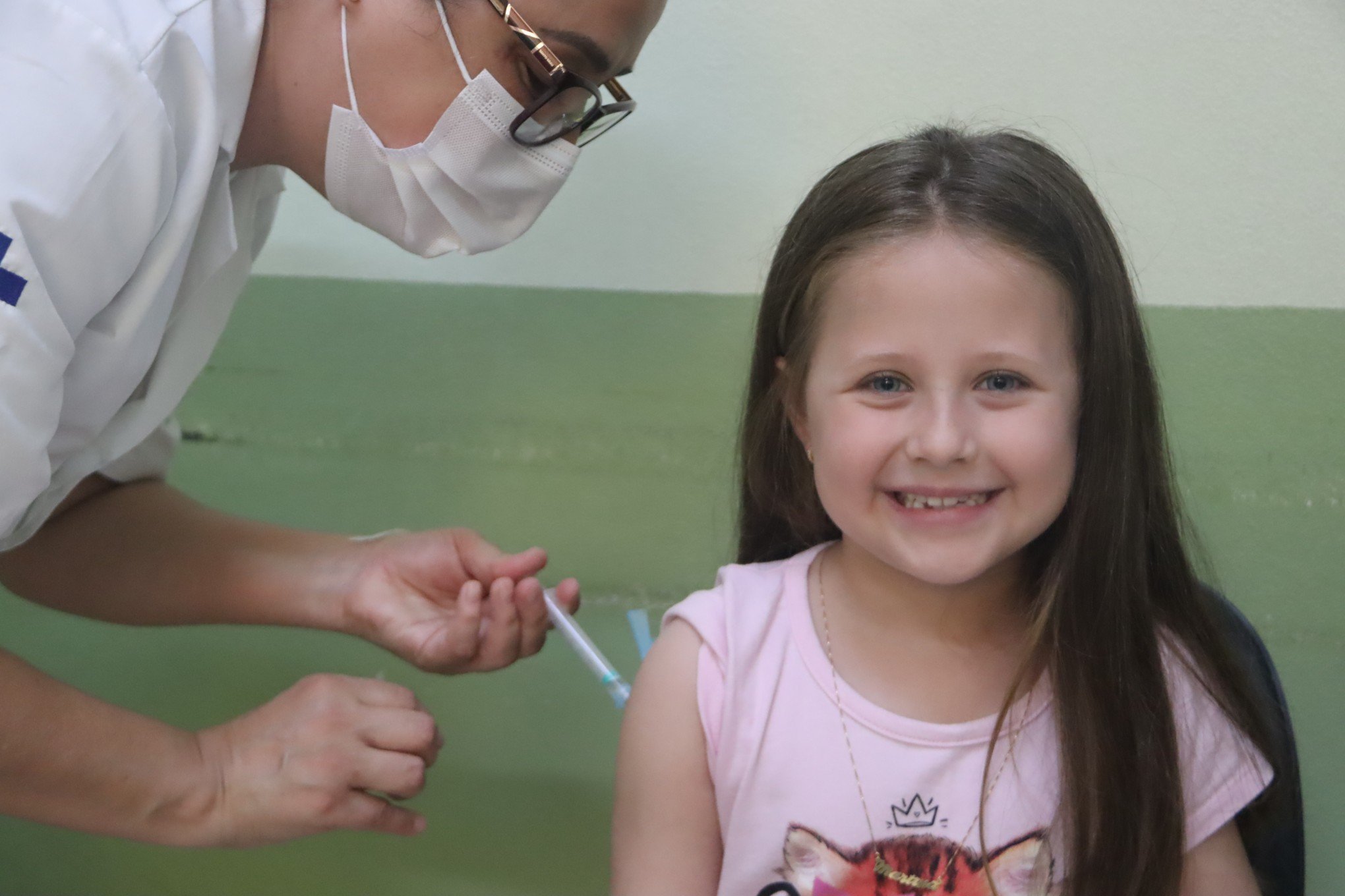 Dia D de Vacinação e ações do Outubro Rosa levam famílias aos postos leopoldenses