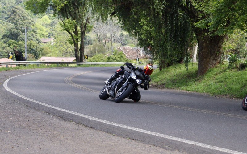 Curvas fechadas da 116 são percorridas por inúmeros motociclistas aos finais de semana | Jornal NH