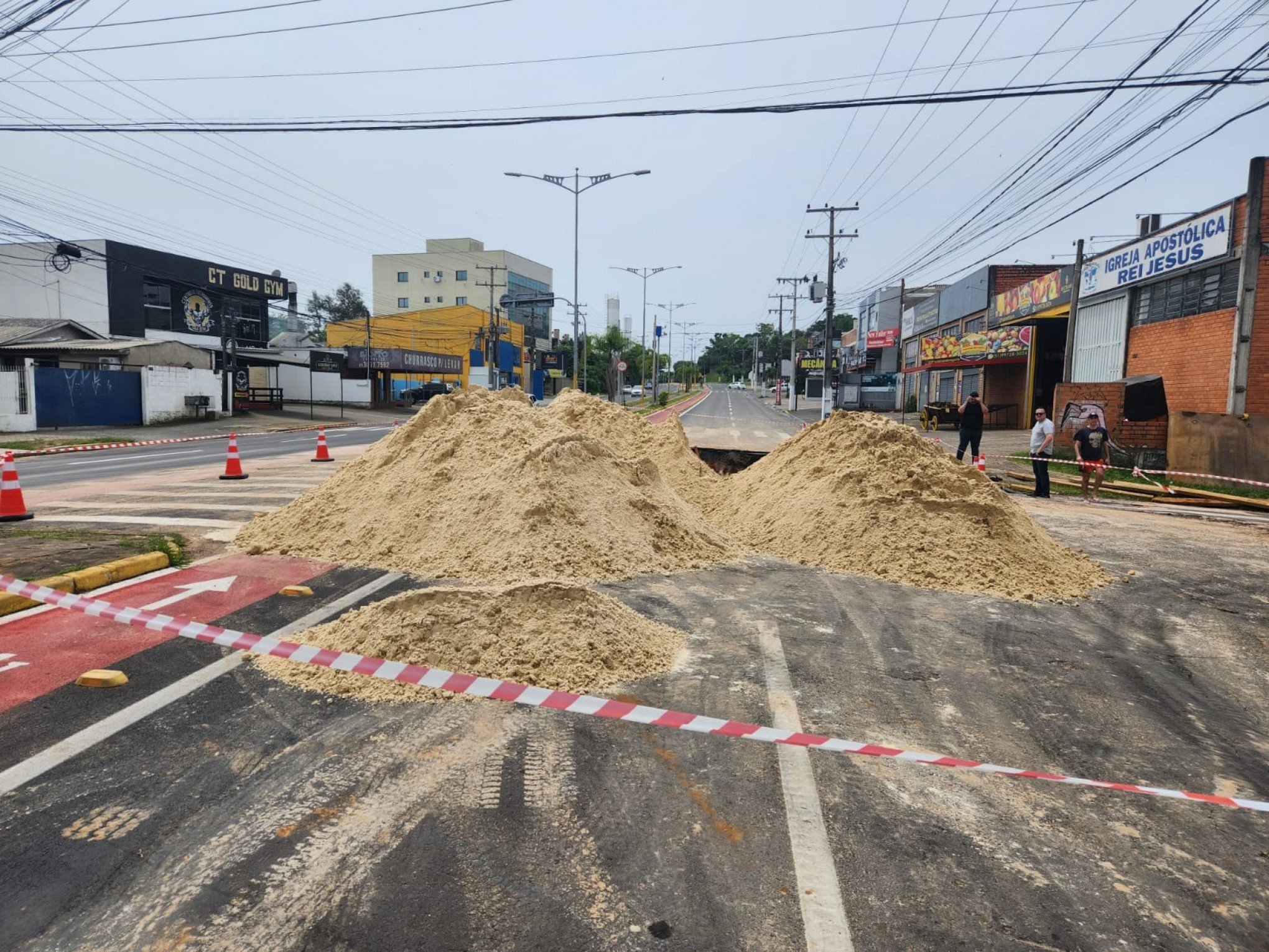 Semae conclui conserto de adutora rompida na Avenida Imperatriz