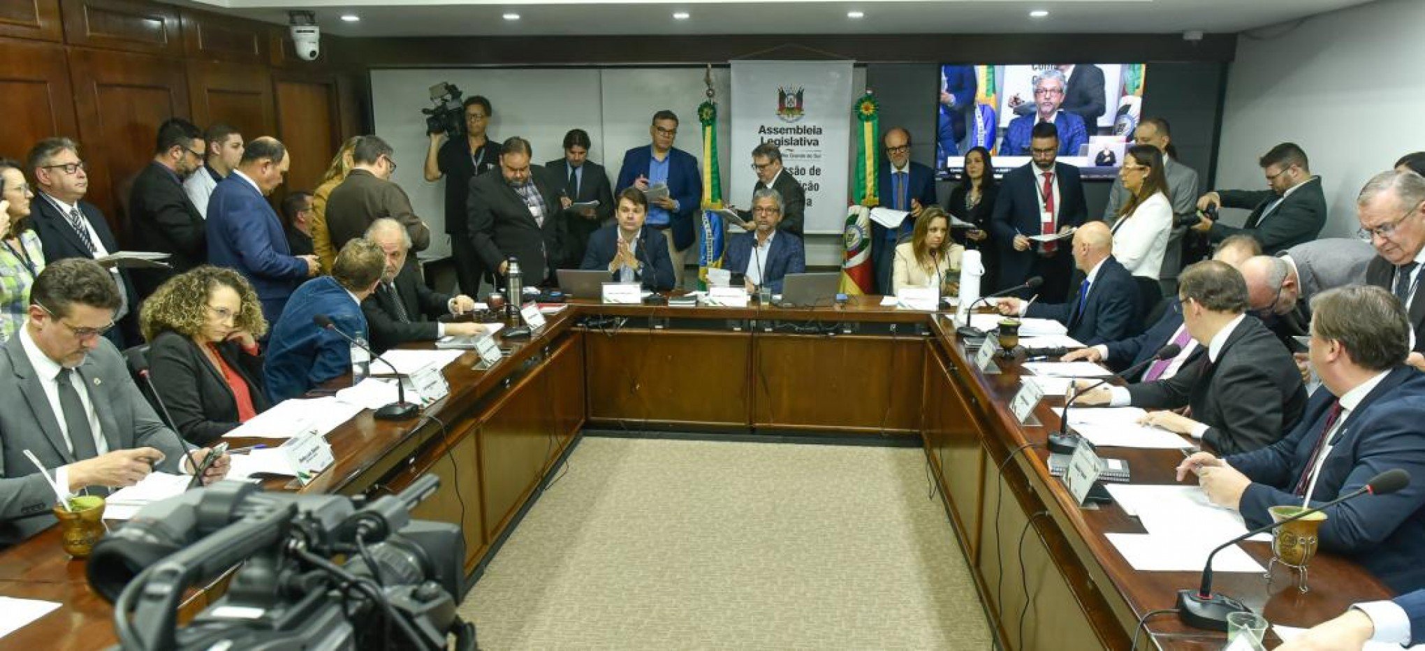 Reajuste do salário mínimo regional é aprovado na Assembleia Legislativa; veja valores e saiba qual é o próximo passo