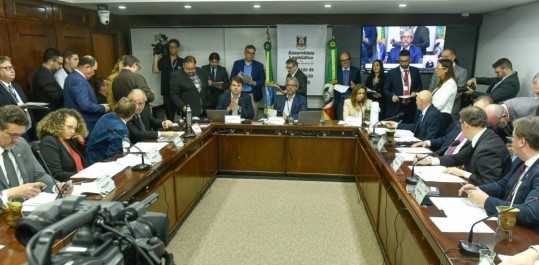 Corsan: Primeira Câmara do TCE decide pela suspensão do leilão - Região -  Jornal VS