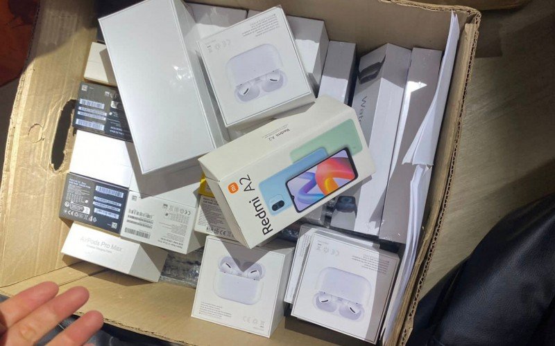 Casa R$ 5 milhÃµes em condomÃ­nio de luxo e iPhonesÂ sÃ£oÂ apreendidos em operaÃ§Ã£o da PF no litoral e na regiÃ£o metropolitana