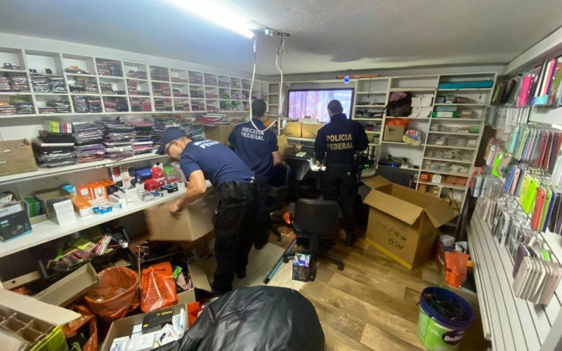 Casa R$ 5 milhÃµes em condomÃ­nio de luxo e iPhonesÂ sÃ£oÂ apreendidos em operaÃ§Ã£o da PF no litoral e na regiÃ£o metropolitana