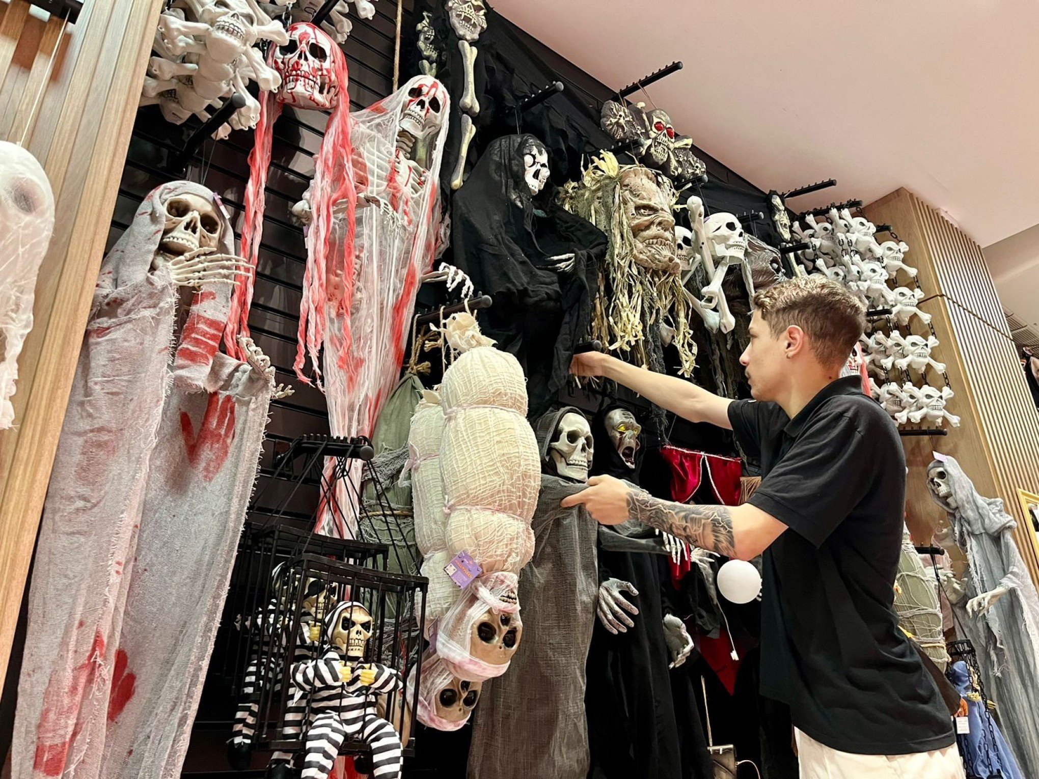 Halloween movimenta as vendas no comércio da região