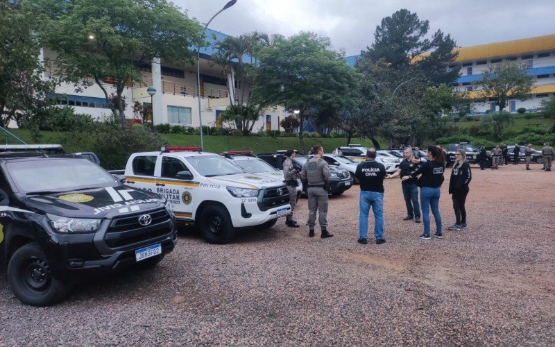 Grupo por trÃ¡s de ameaÃ§as a policiais Ã© alvo de operaÃ§Ã£o contra o trÃ¡fico de drogas na regiÃ£o