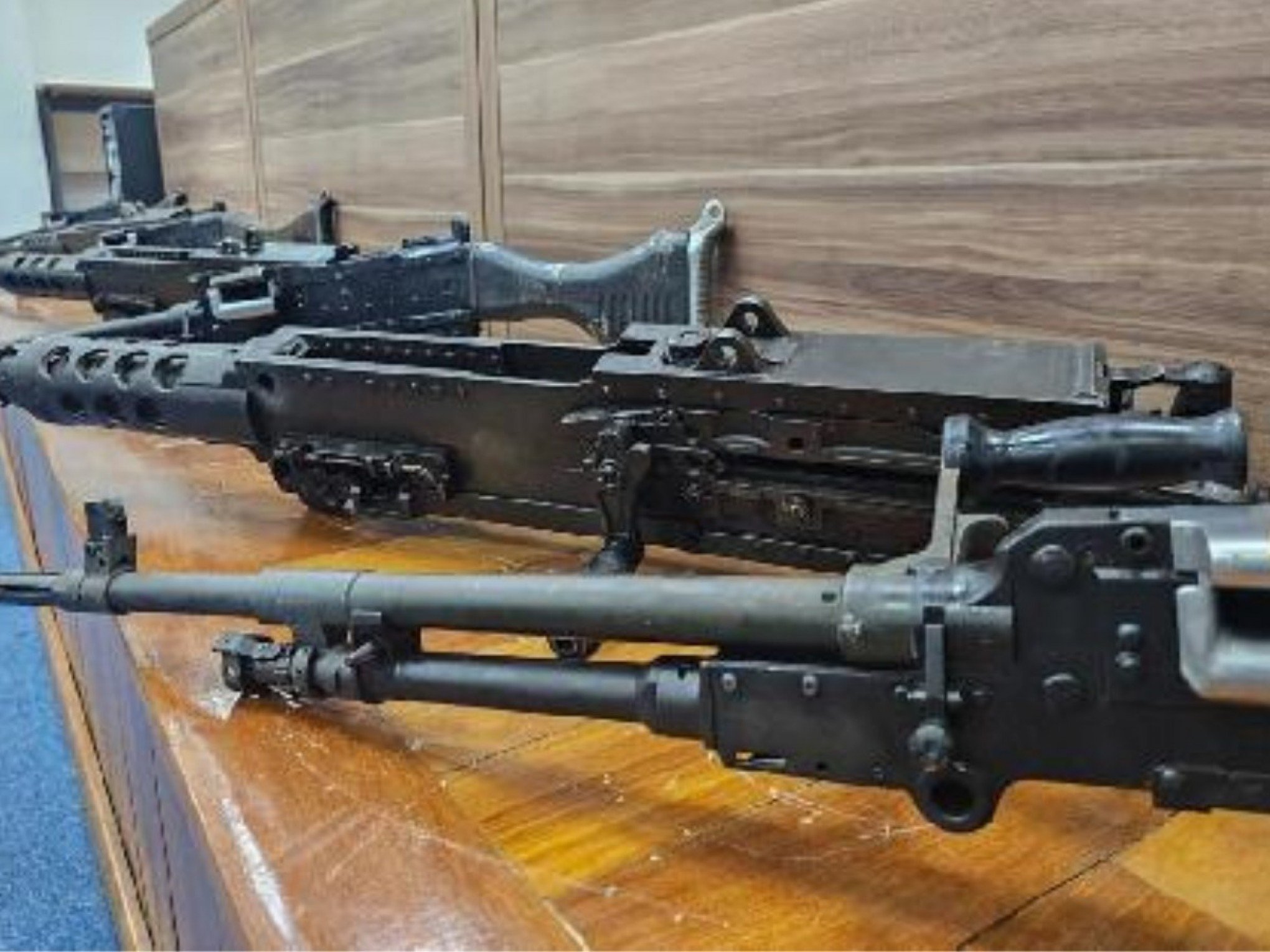 Justiça prorroga inquérito que já puniu 38 militares por suspeita de furto de metralhadoras