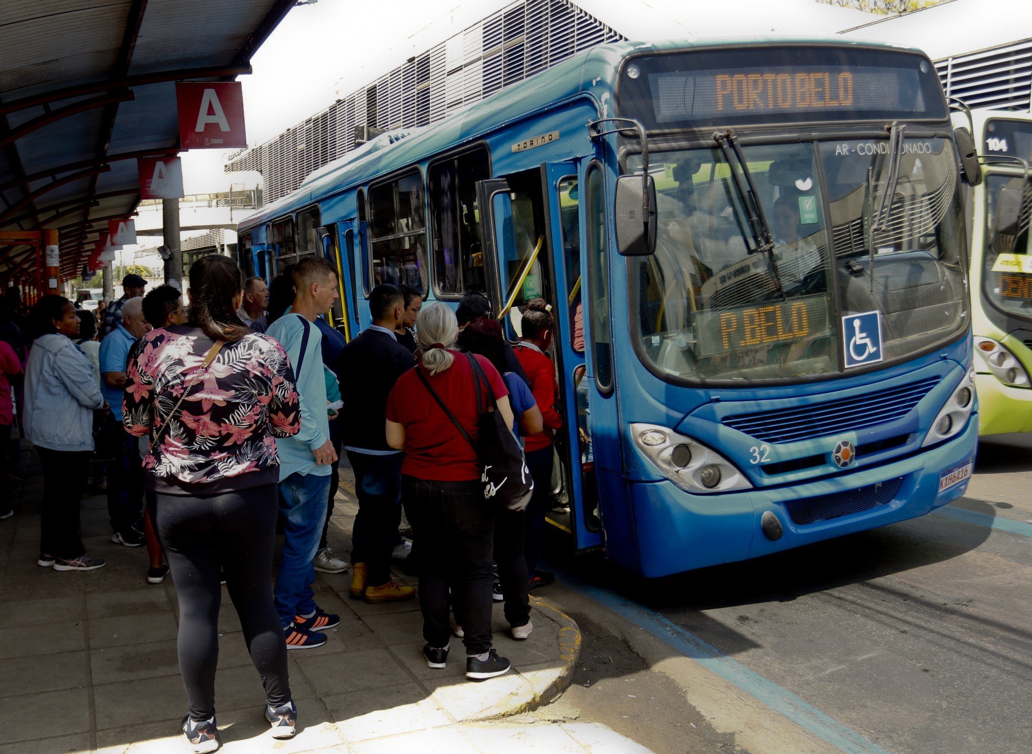 Prefeitura prorroga decreto de calamidade pública até o final do ano e mantém passe livre