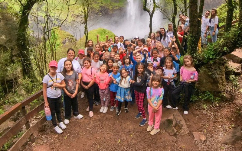 Crianças de Muçum tiveram dia de diversão em Gramado e Canela