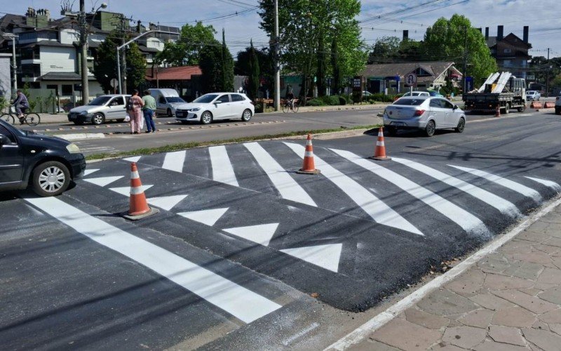 Faixa elevada foi instalada pela EGR na rodovia RS-235, em Gramado