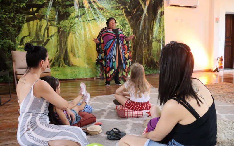 34Âª Feira do Livro de Dois IrmÃ£os movimenta PraÃ§a do Imigrante