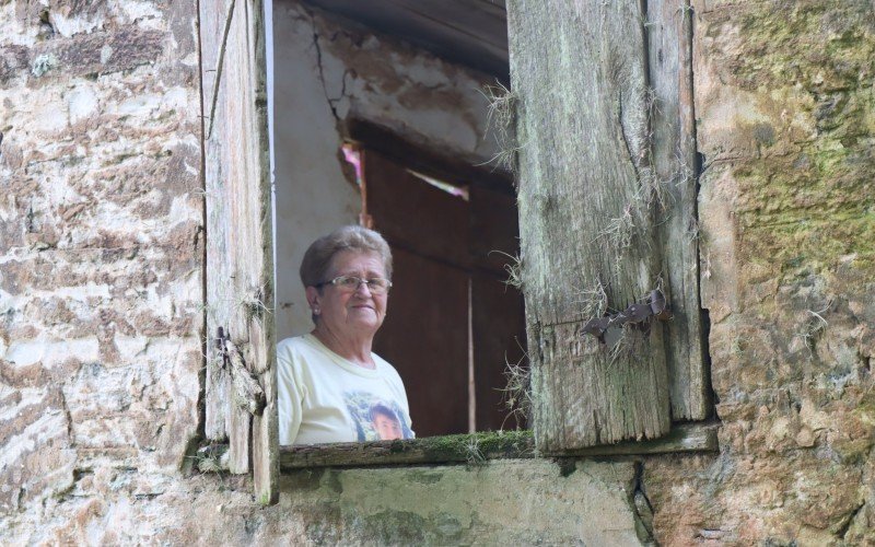 Aos 77 anos, Julita volta Ã  janela de seu professor Nicolau