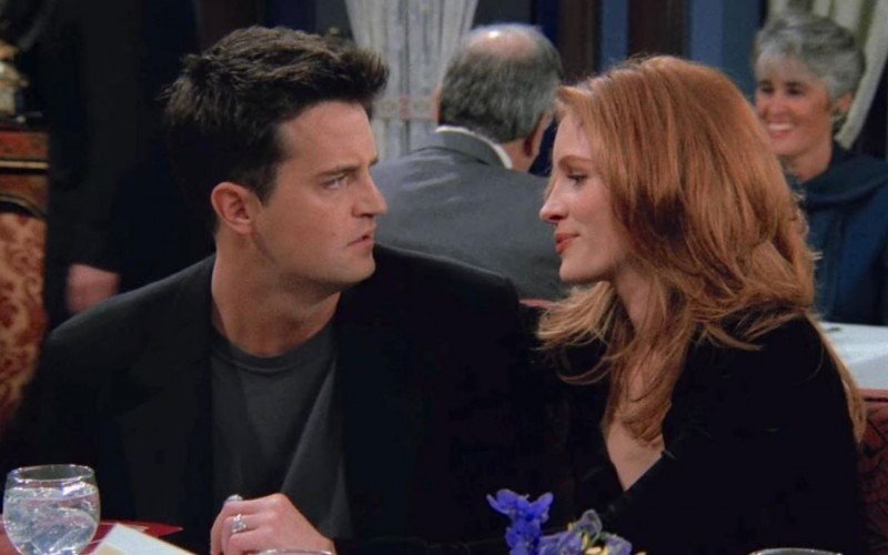 Matthew Perry e Julia Roberts em Friends | Jornal NH