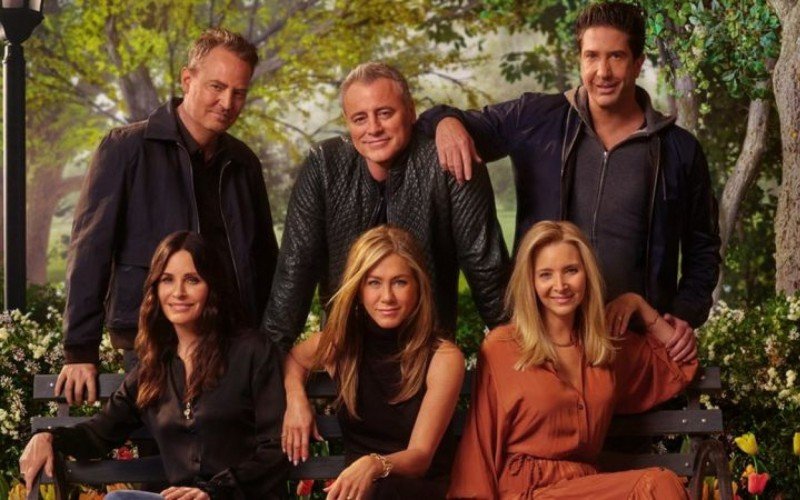 Jennifer Aniston, Courteney Cox, David Schwimmer, Matt LeBlanc e Lisa Kudrow publicaram um comunicado conjunto nesta segunda-feira (30) | Jornal NH