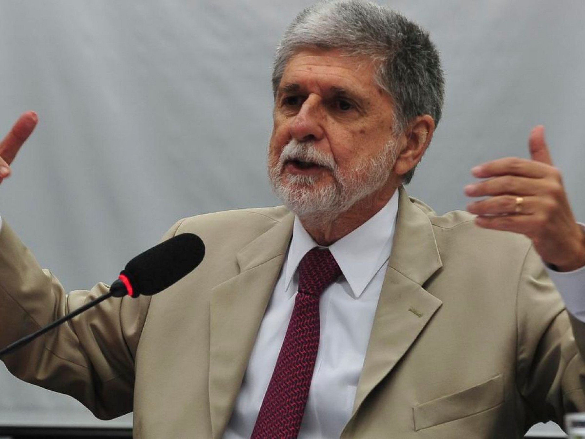 Celso Amorim diz que fuga de Gaza não depende apenas do Brasil e faz apelo humanitário