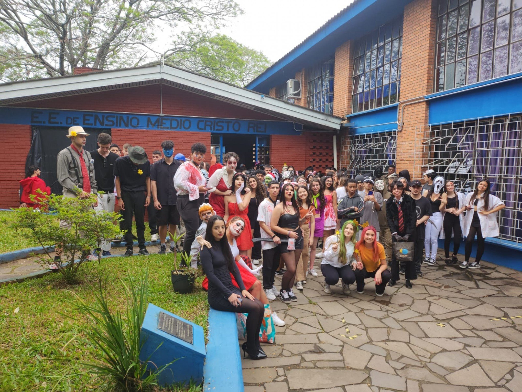 Halloween é tema de atividade entre alunos e comunidade em escola de São Leopoldo