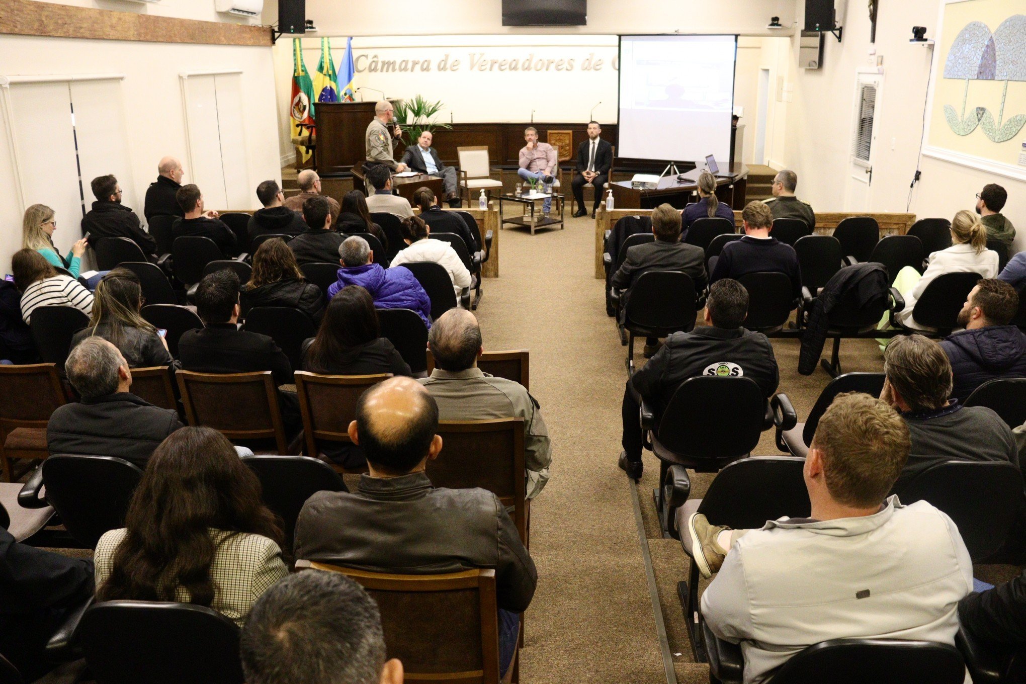 Vereadores realizam fórum sobre futuro da economia em Gramado