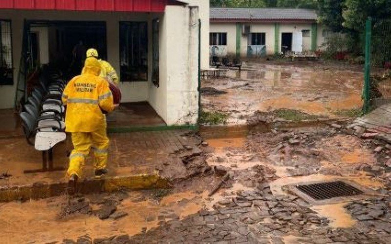 Cidades do Oeste de SC foram atingidas por chuvarada