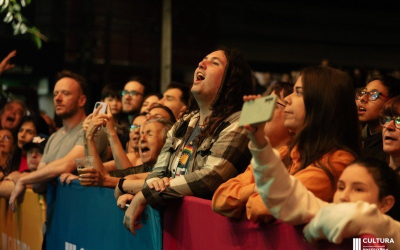 PÃºblico durante o show de Alceu ValenÃ§a