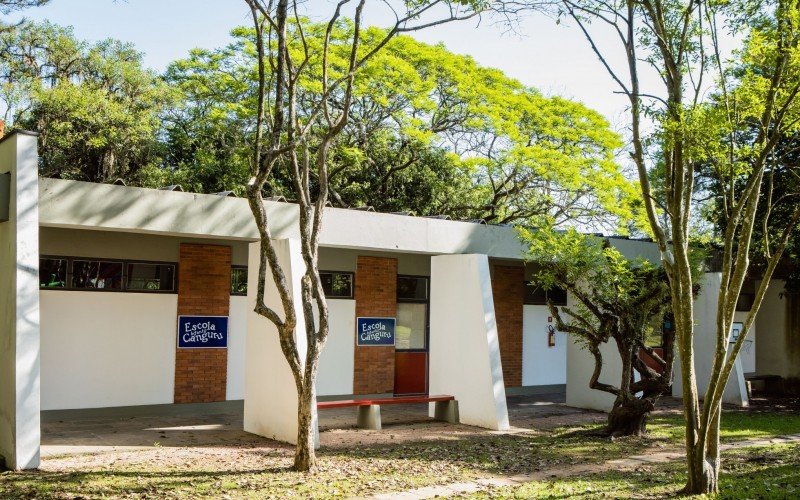 Na ampliação da sede, a nova sala oferece amplo e espaço e comodidade ao ensino