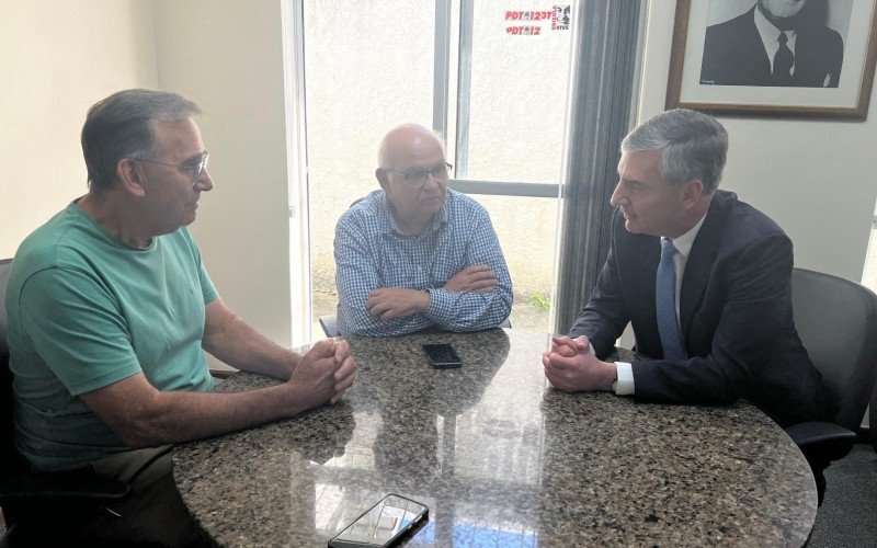 Zimmermann se reuniu no final da manhã de hoje (7) com o presidente estadual do PDT, Romildo Bolzan Júnior e o Líder da bancada do PDT, deputado Eduardo Loureiro, | Jornal NH
